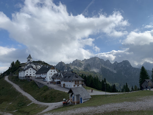A village in the Dolomites  - Desktop Background.